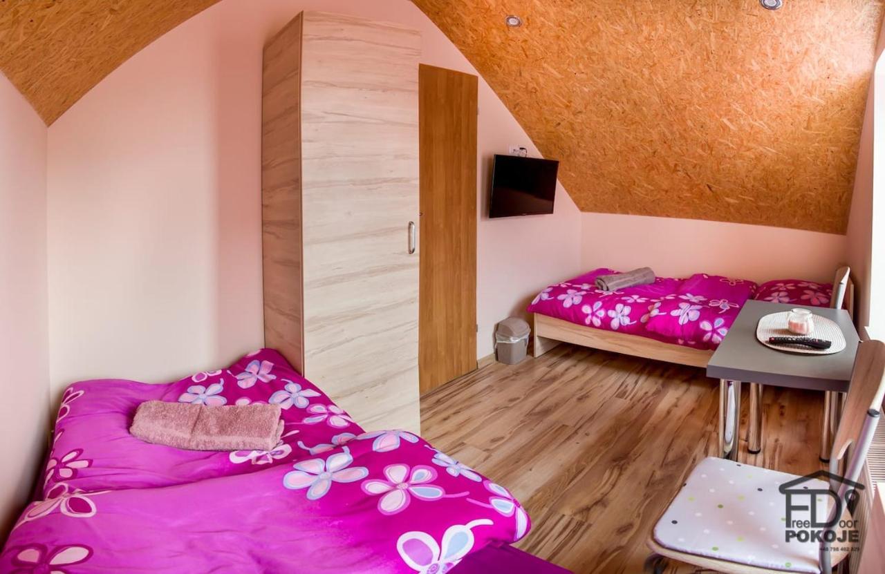 Pokoje Freedoor Ługniany Εξωτερικό φωτογραφία